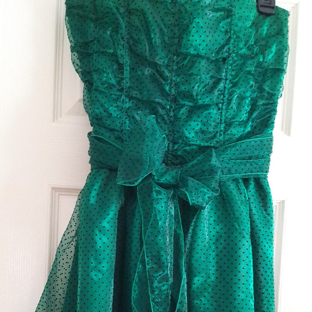 H&M Formal Prom Party Junior Size 8 Green w/Black Dots Strapl…